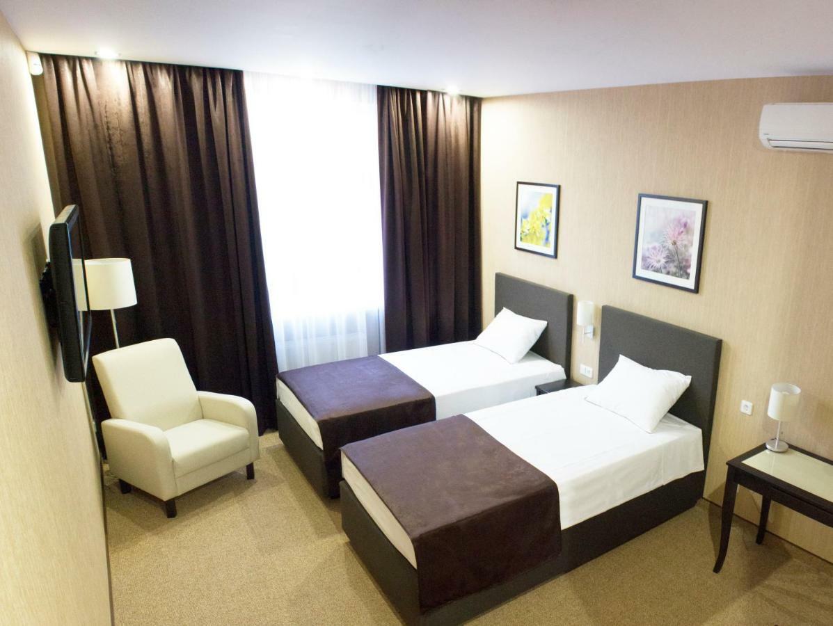 Al Mar Hotel Schaslyve ภายนอก รูปภาพ