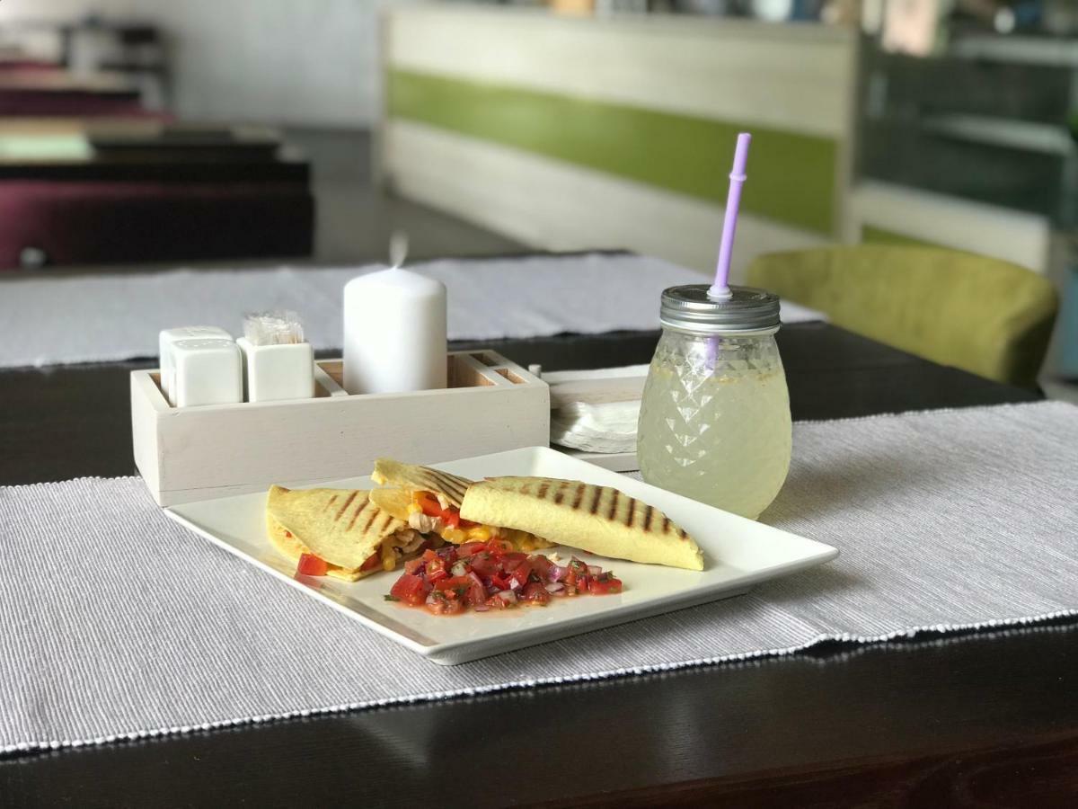 Al Mar Hotel Schaslyve ภายนอก รูปภาพ